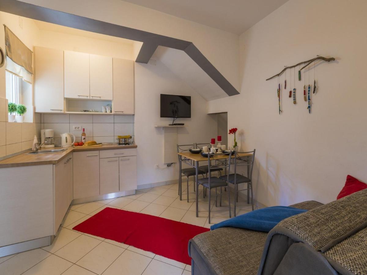 Apartments Rabbit Crikvenica Luaran gambar