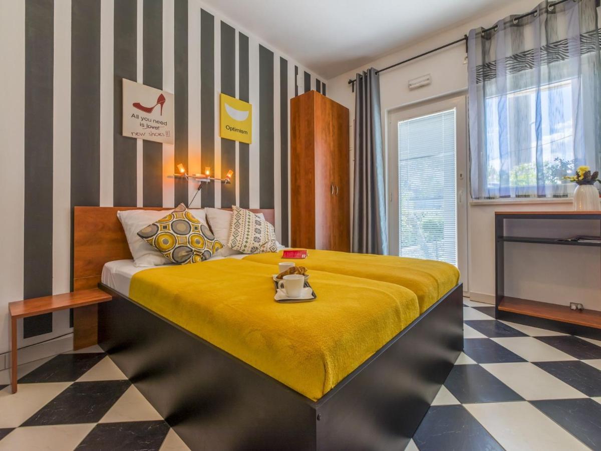 Apartments Rabbit Crikvenica Luaran gambar