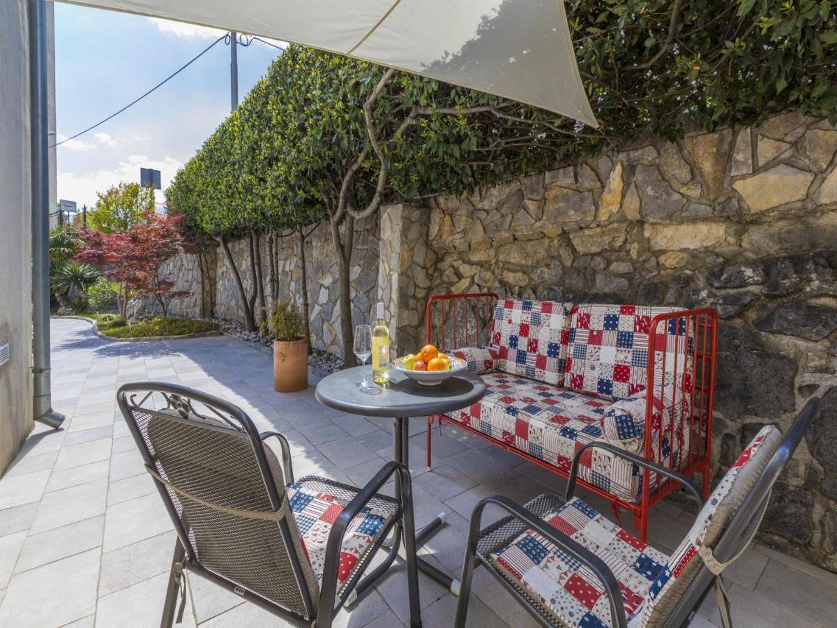 Apartments Rabbit Crikvenica Luaran gambar