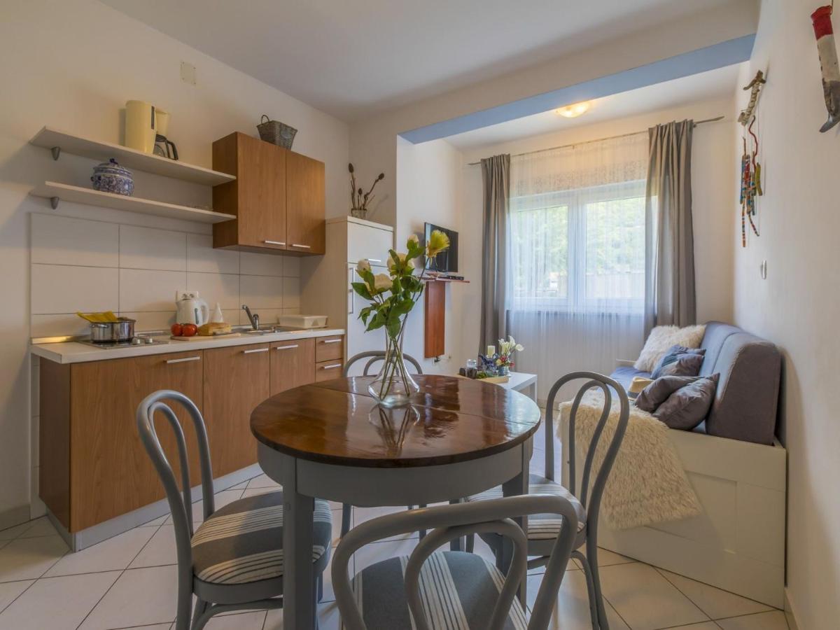Apartments Rabbit Crikvenica Luaran gambar
